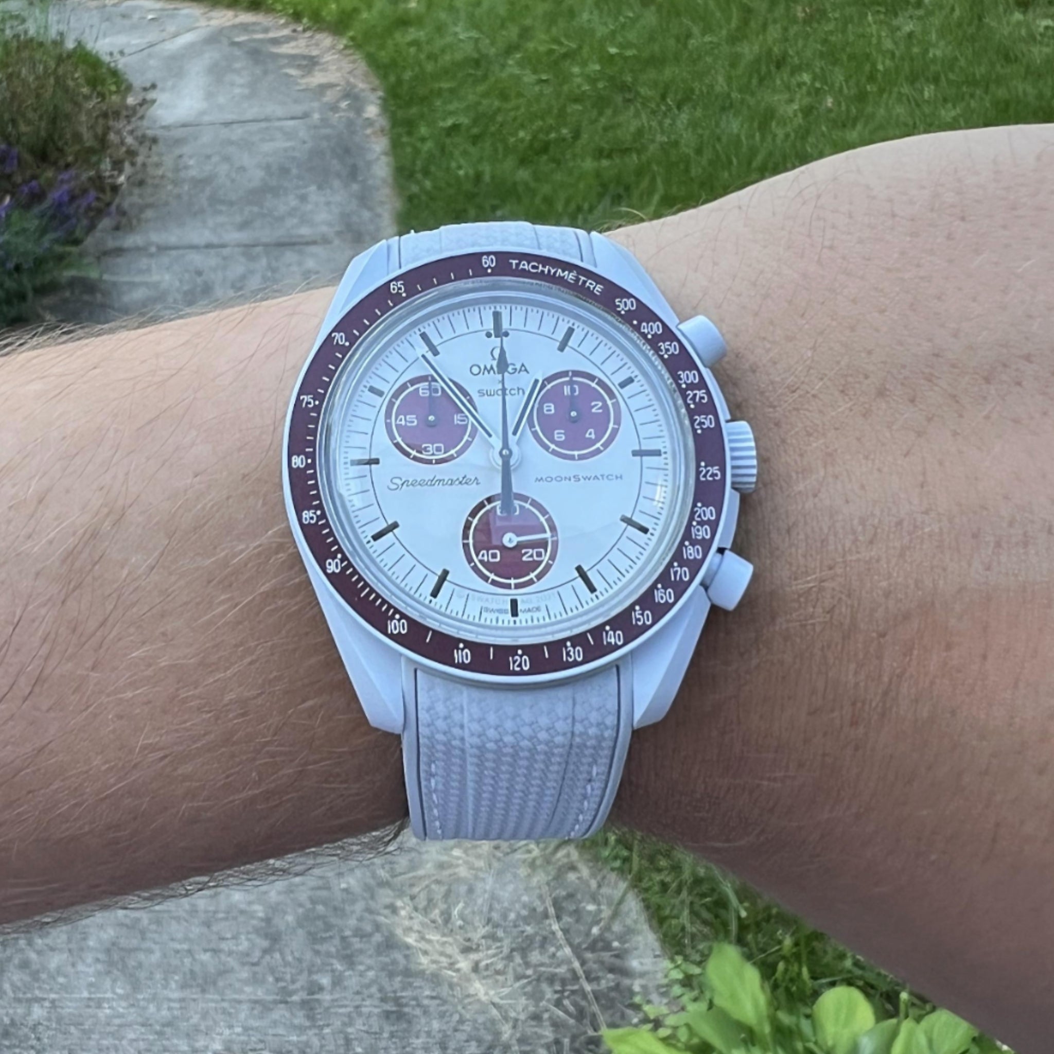 Kautschukarmband – Für Mission to Pluto | Omega X Swatch | MoonSwatch – Grau mit Weiß - Helvetus DE