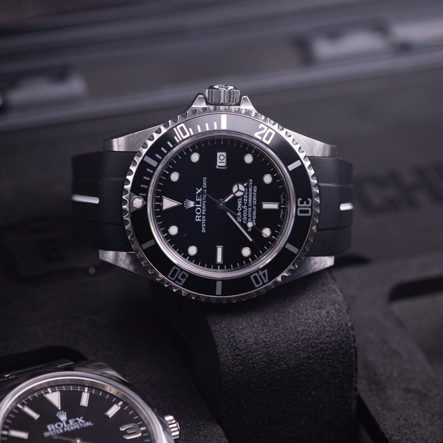 Kautschukarmband für Rolex Sea - Dweller – Schwarz/Weiß Linie | LuxLine® - Helvetus DE