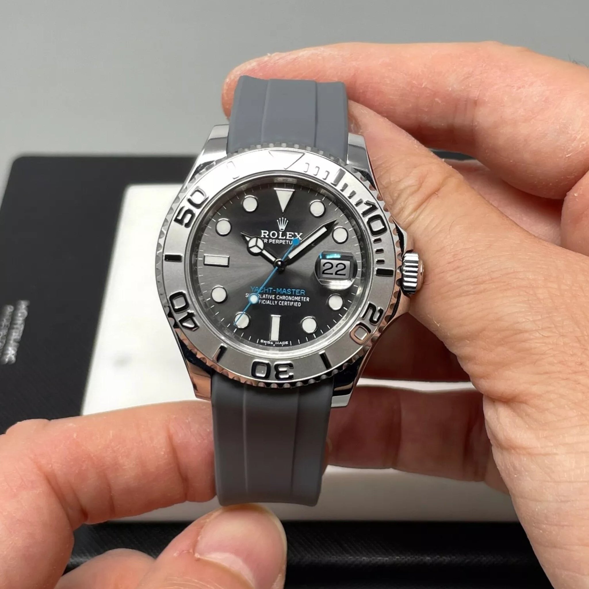 Kautschukarmband für Rolex Yacht - Master 40mm/42mm – Grau - Helvetus DE