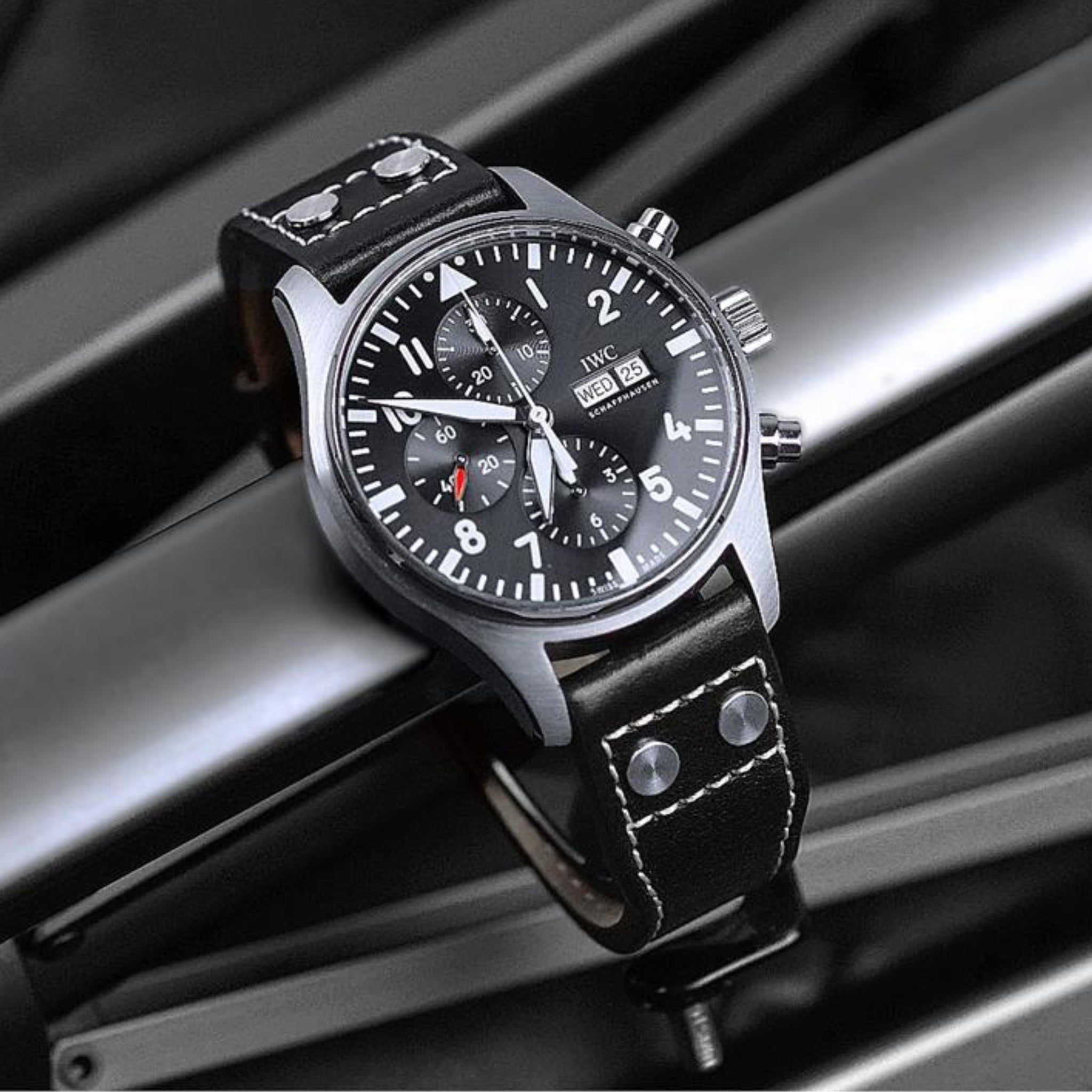 Leder Armband - für IWC Pilot - Schwarz - Mit Nieten - Helvetus DE