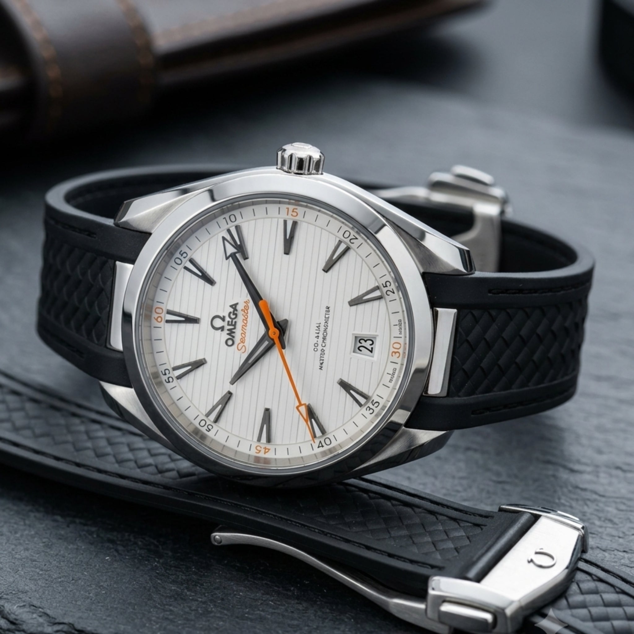 Kautschukarmband – Für Omega Seamaster Aqua Terra 300 / 150m – Voll Schwarz - Helvetus DE