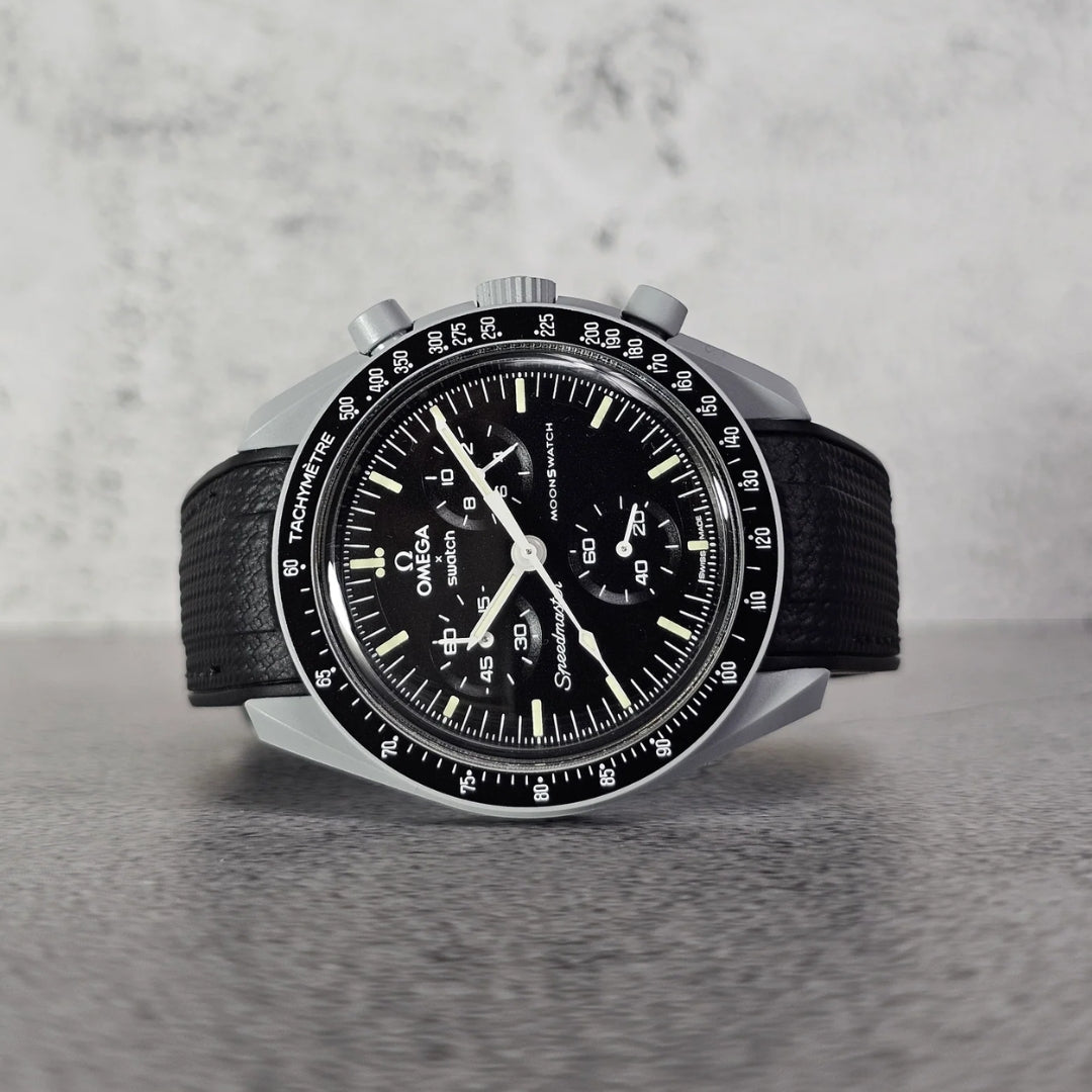 Kautschukarmband – Für Mission to the Moon | Omega X Swatch | MoonSwatch – Schwarz mit Schwarzer Linie - Helvetus DE